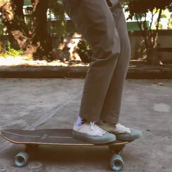 NWOT Royal Lo Spray Foxing Sneaker - Picture 2 of 10